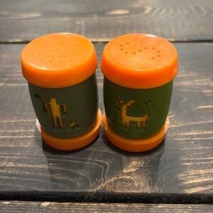 Vintage drum shaped salt and pepper shakers